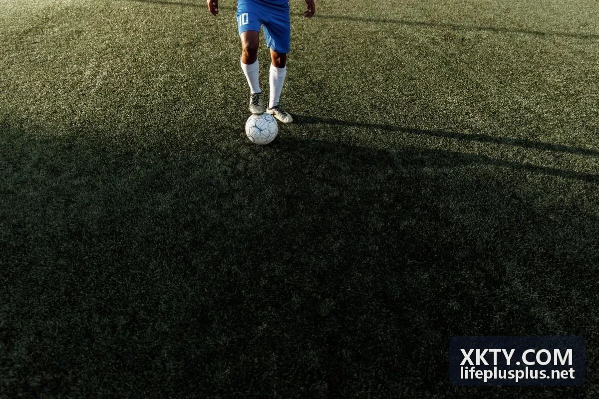 XKTY.COM 整理师为住户的衣柜分区并贴上标签